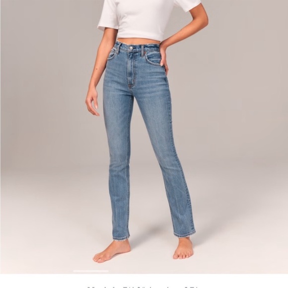 Abercrombie & Fitch Ultra High Rise 90s Slim Straight Jean Light Wash - Picture 1 of 8
